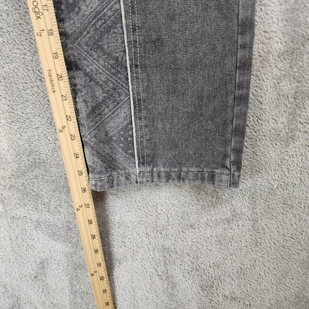 Fashion Jeans Womens 30 in Waist Gray Distressed Graphic Patch Paint Splatter - Picture 5 of 10